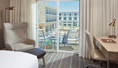 Premier-Zimmer, 1 King-Bett, Nichtraucher, Bergblick (Balcony)