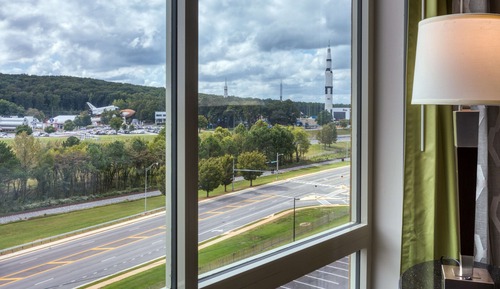 Deluxe-Zimmer, 1 King-Bett, Kühlschrank und Mikrowelle (Upper Floor)