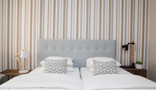 Superior-Doppel- oder -Zweibettzimmer