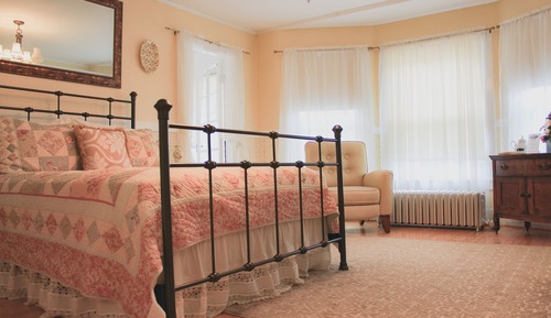 Classic-Doppelzimmer zur Einzelnutzung, 1 Queen-Bett und Schlafsofa, Gartenblick