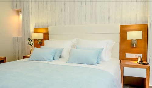 Superior-Doppel- oder -Zweibettzimmer (7)