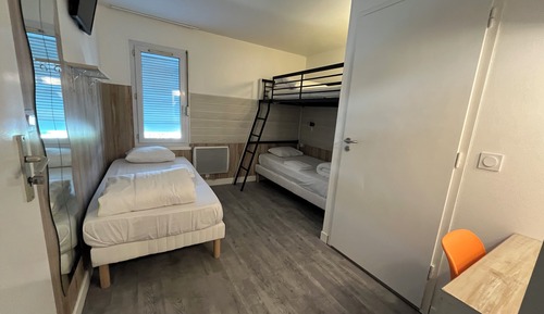 Dreibettzimmer