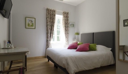 Comfort-Doppelzimmer, mit Bad, Gartenblick (Petit Parc)