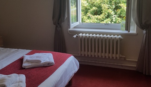 Comfort-Doppelzimmer, eigenes Bad, Flussblick (Chambre Chinon)