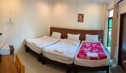 Dreibettzimmer, 3 Einzelbetten, barrierefrei, eigenes Bad
