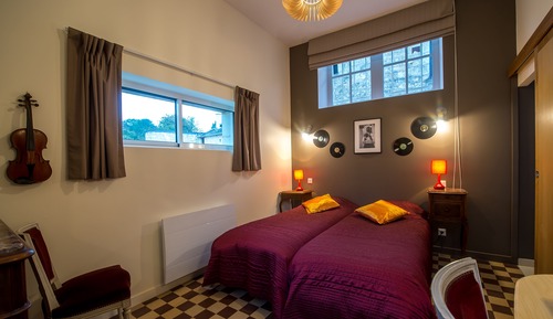 Zweibettzimmer, eigenes Bad (Aile)