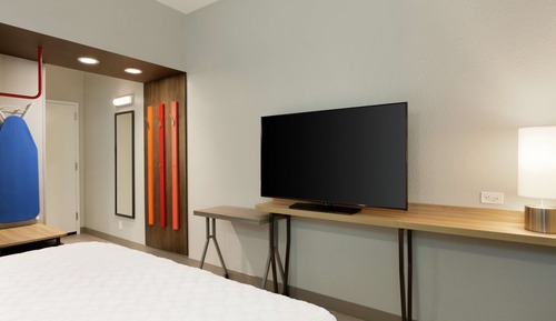 Zimmer, 1 King-Bett, barrierefrei (Hearing)