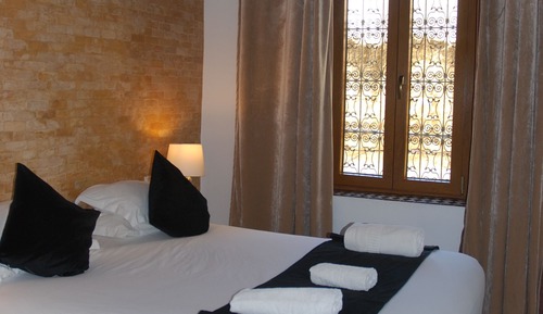 Standard-Doppel- oder -Zweibettzimmer