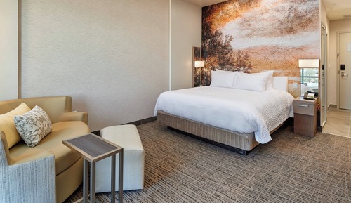 Zimmer, 1 King-Bett und Schlafsofa