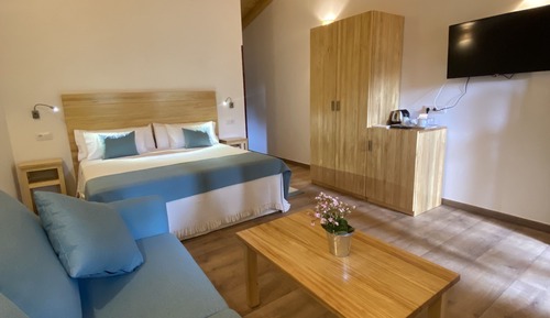 Familienzimmer (Wooden Room)