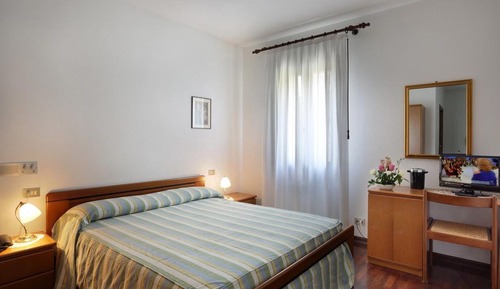 Doppelzimmer, Hügelblick