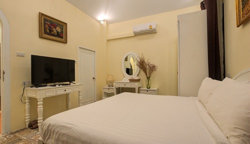 Three Bedroom French Cottage