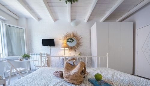 Doppel- oder Zweibettzimmer