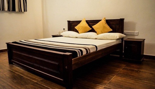 Economy-Doppelzimmer zur Einzelnutzung, 1 King-Bett, Flussblick, zum Garten hin
