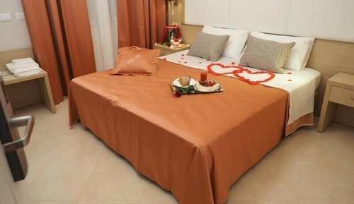 Classic-Doppel- oder -Zweibettzimmer