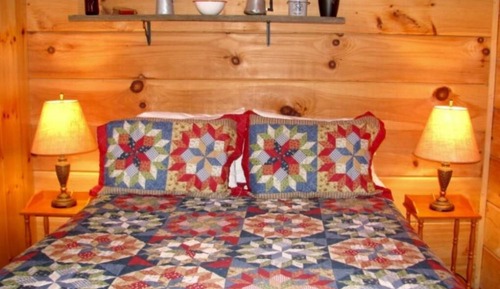 Deluxe-Ferienhütte, eigenes Bad (River's Edge)