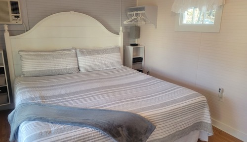 Standard-Doppelzimmer, mit Bad (Cottage 11 - Pet Friendly)