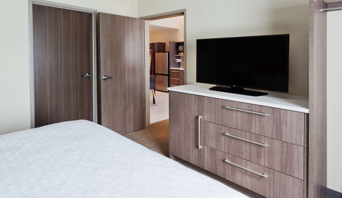 Suite, 1 King-Bett, barrierefrei (Mobility & Hearing, Roll-in Shower)