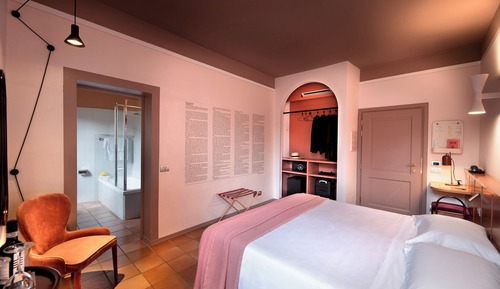 Classic-Doppel- oder -Zweibettzimmer