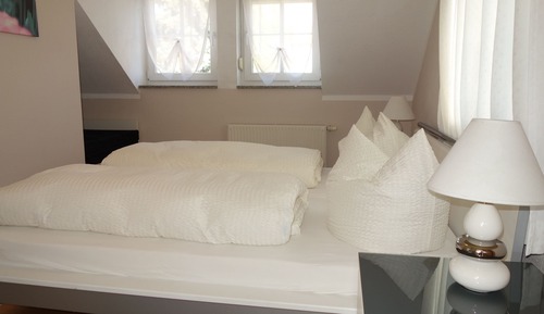 Standard-Apartment, mit Bad (Dachgeschoss)