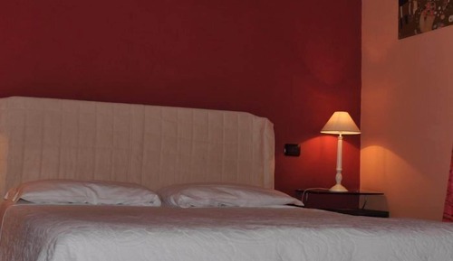 Doppel- oder Zweibettzimmer