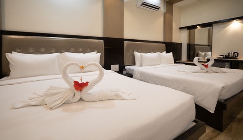 Luxury-Suite (Corporate)