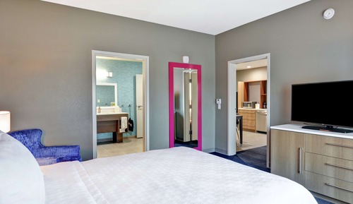 Suite, 1 Queen-Bett, barrierefrei, Badewanne