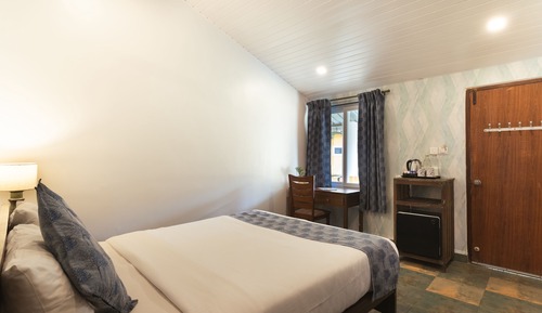 CORAL A/C ROOM