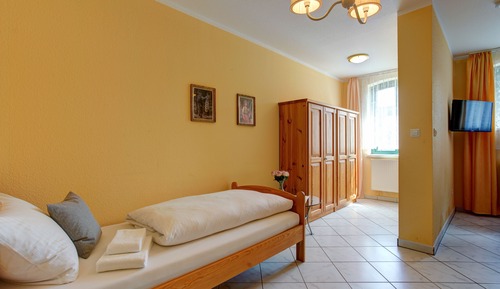 Standard-Dreibettzimmer