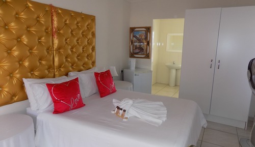 Standard-Doppelzimmer, 1 Schlafzimmer, Kühlschrank, Gartenblick