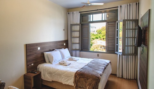 Deluxe-Doppelzimmer, 1 Doppelbett, Klimaanlage, Blick auf den Innenhof