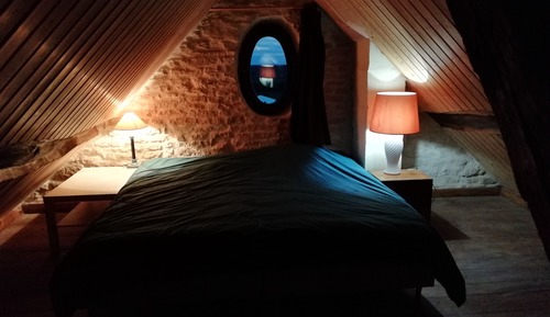 Basic-Zimmer, 1 Doppelbett, Kochnische