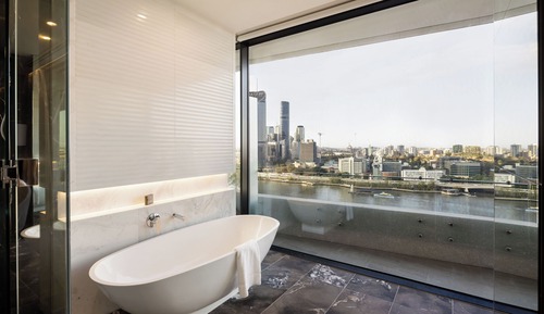 Suite (Exquisite)