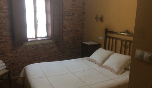 Doppel- oder Zweibettzimmer