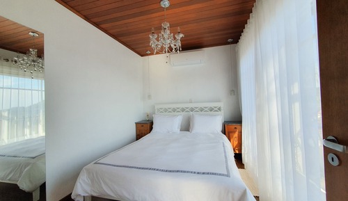 Honeymoon-Chalet, Badewanne, Bergblick