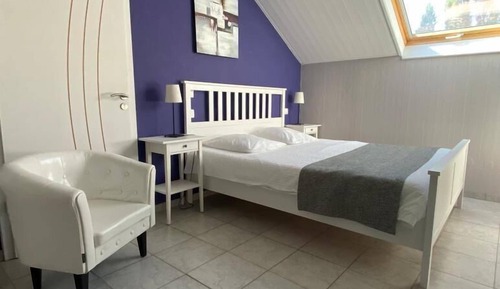 Superior-Doppelzimmer, eigenes Bad (Chambre Myrtille)