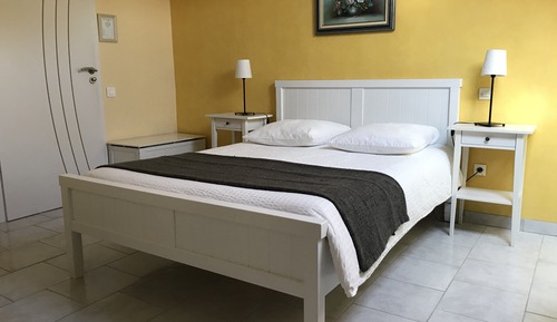 Familien-Suite, eigenes Bad (Chambre Mirabelle)