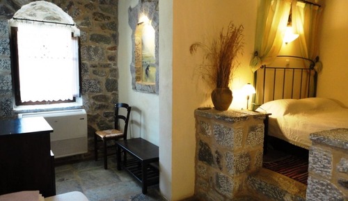 Traditional-Dreibettzimmer