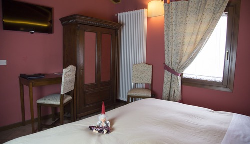 Standard-Doppel- oder -Zweibettzimmer, 1 Schlafzimmer, eigenes Bad, Blick auf den Innenhof
