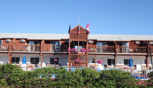 Superior-Doppelzimmer, 2 Doppelbetten, Kochnische, Poolblick