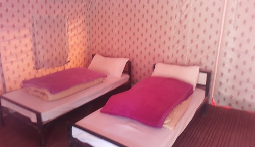 Basic-Doppel- oder -Zweibettzimmer, 2 Einzelbetten
