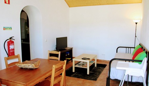 Familienhaus, 2 Schlafzimmer, Kamin, eingeschränkter Meerblick