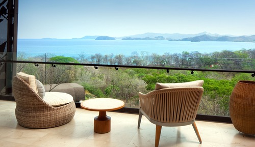 Premier room, 1 King, Ocean view, Balcony