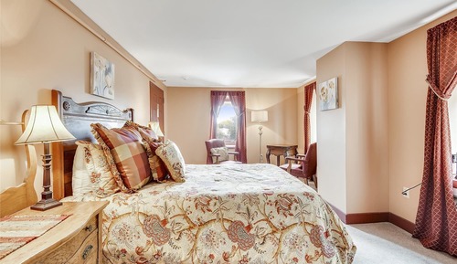 Double Room (Stuart Hall)