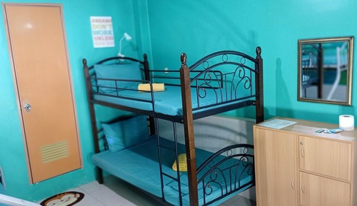 Economy-Zimmer, Mehrere Betten, Terrasse