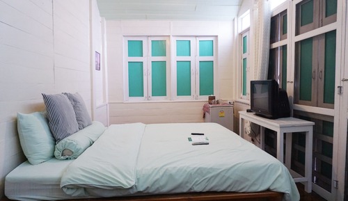 Standard Room (Upstairs)