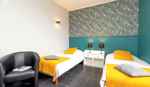 Comfort-Zweibettzimmer, Nichtraucher, Hügelblick