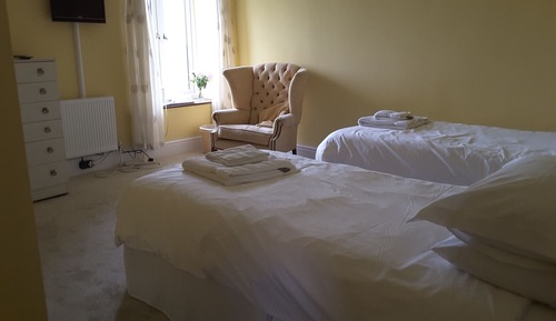 Zweibettzimmer, 2 Einzelbetten, mit Bad