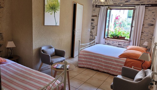 Standard-Dreibettzimmer, eigenes Bad, Gartenblick (La Chambre du Meunier)