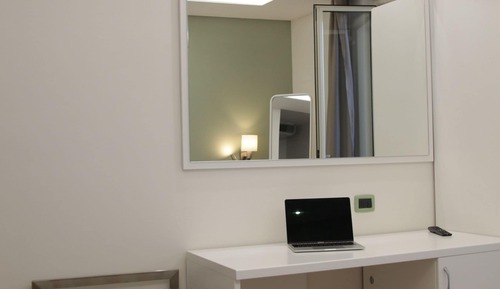 Doppel- oder Zweibettzimmer